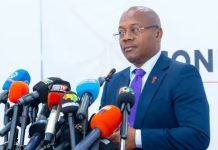 Tirs entendus, fouille et transfert : le gouvernement promet toute la lumière sur l’affaire Toumba Diakité