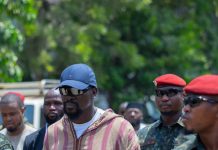 Guinée : Mamadi Doumbouya ordonne l’impression de nouveaux billets pour faire face à la pénurie de liquidités