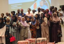 FONIJ : 20 jeunes entrepreneurs reçoivent 40 millions GNF chacun, 100 femmes dotées de machines à coudre